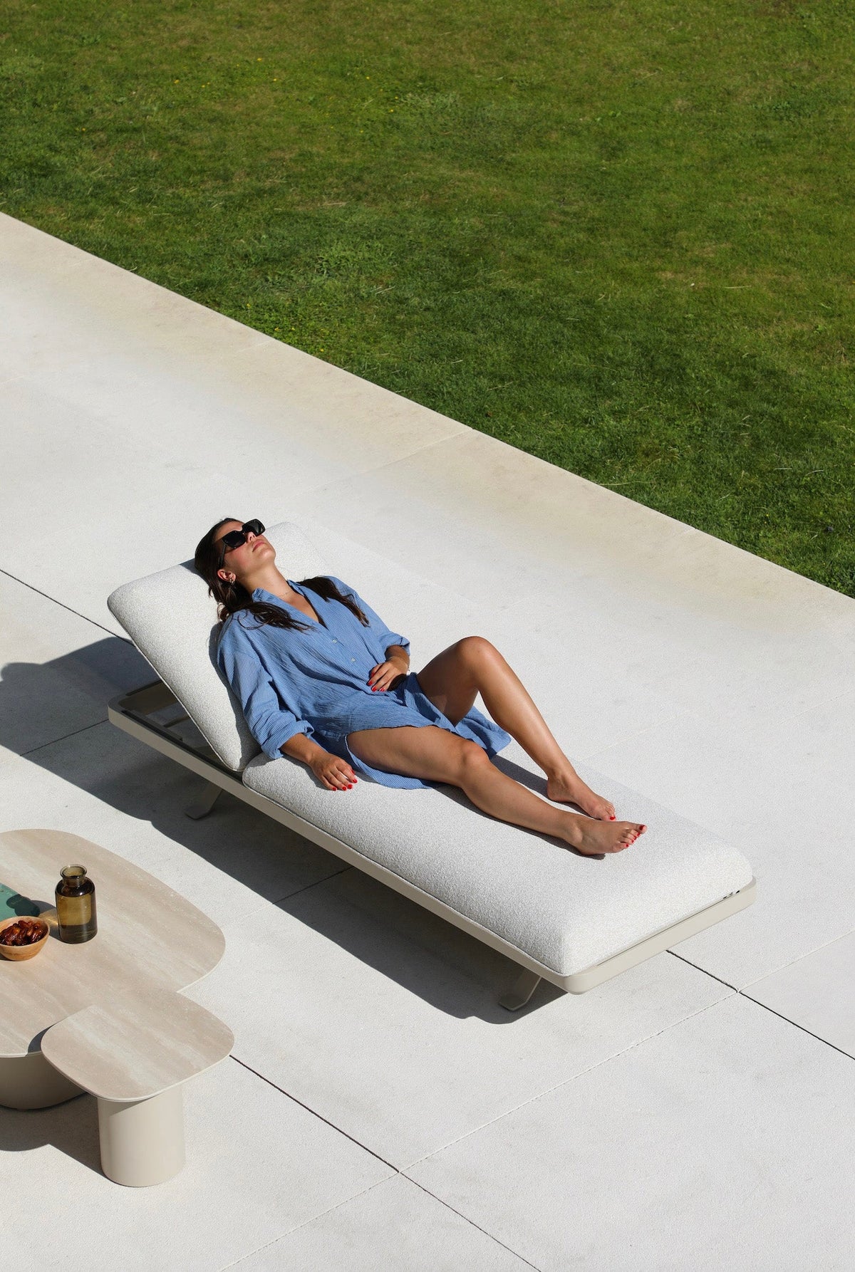 Camille modular aluminum pool lounger with headrest – shown outdoors (3)