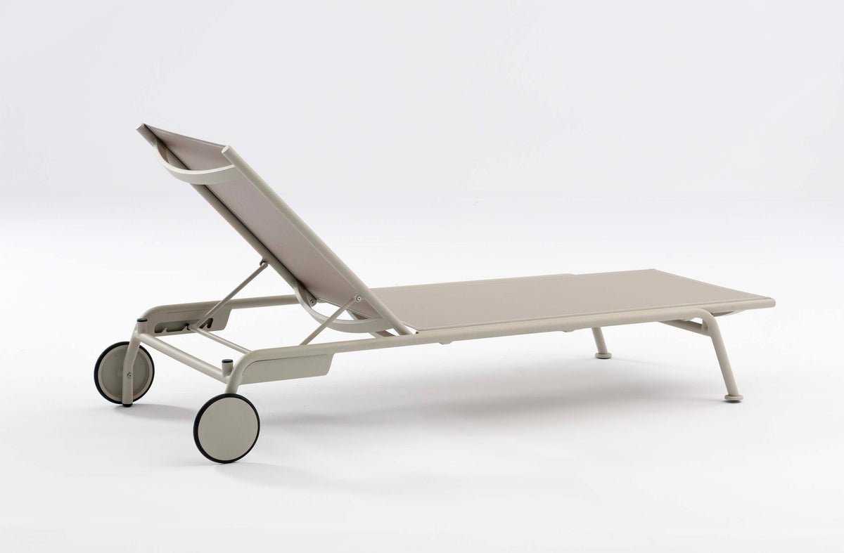 Sunny beige aluminum and textilene chaise lounges, set of 2 – another view