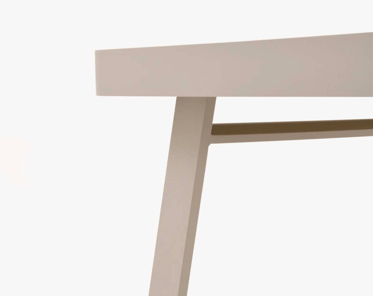 Noffy compact square aluminum and teak dining set for four – close-up detail (2)