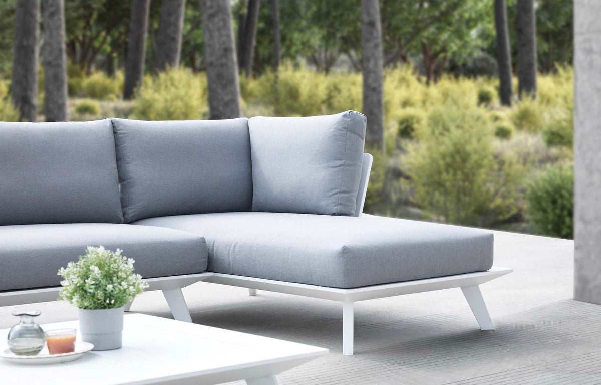Tiny Mini white modular corner sofa – shown outdoors (5)
