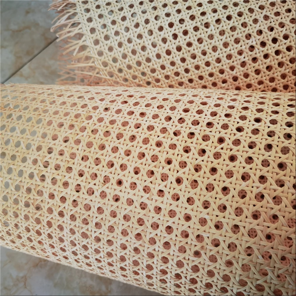 Bleached round mesh rattan cane webbing roll – close-up detail (2)