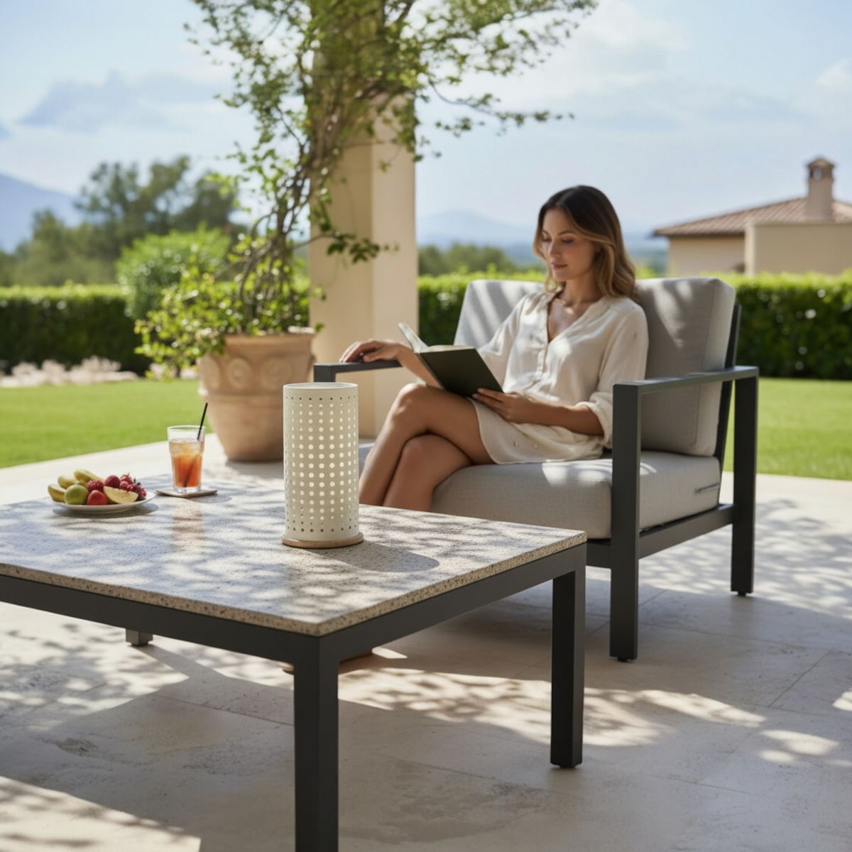 Arlo beige aluminum solar lamp – shown outdoors (2)
