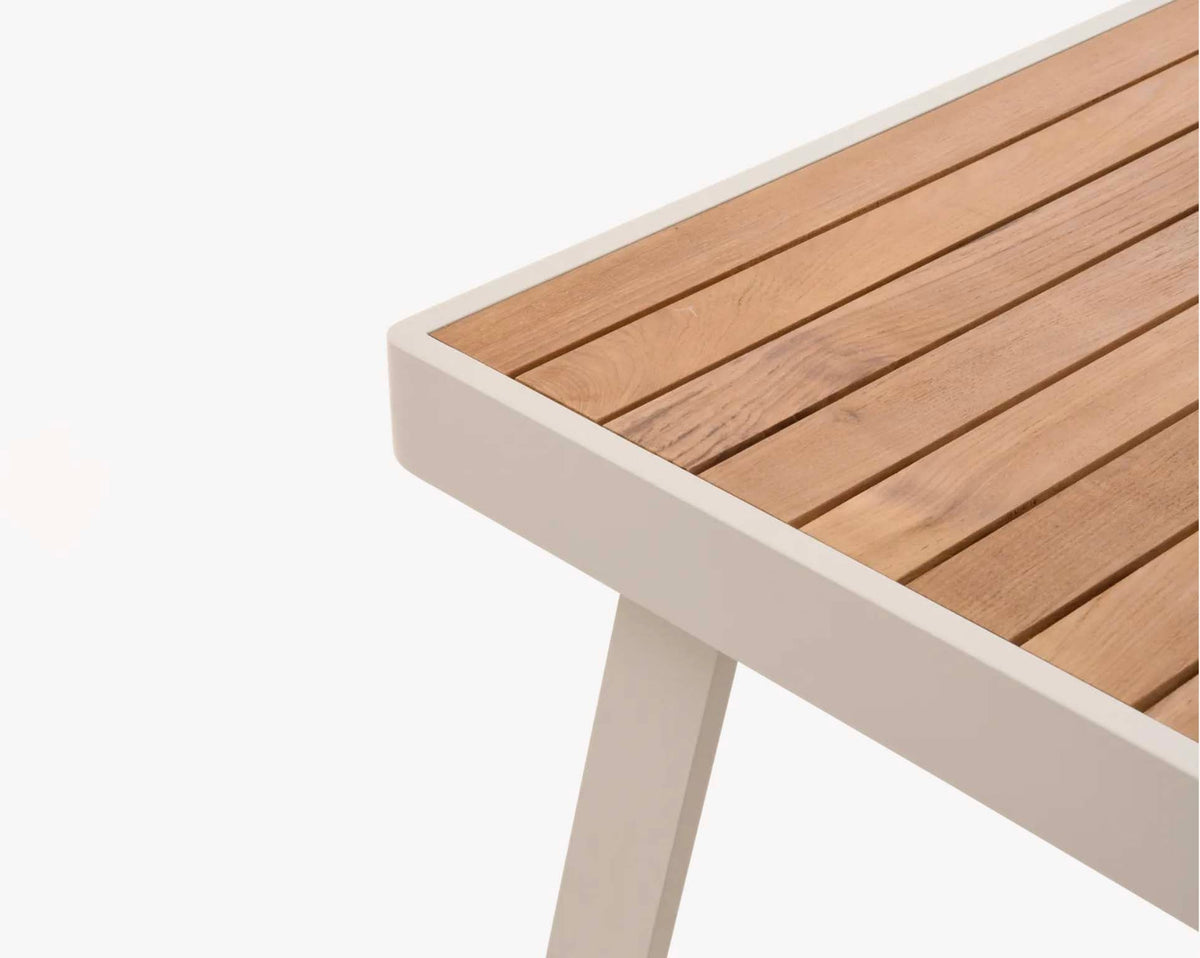 Noffy compact square aluminum and teak dining set for four – close-up detail